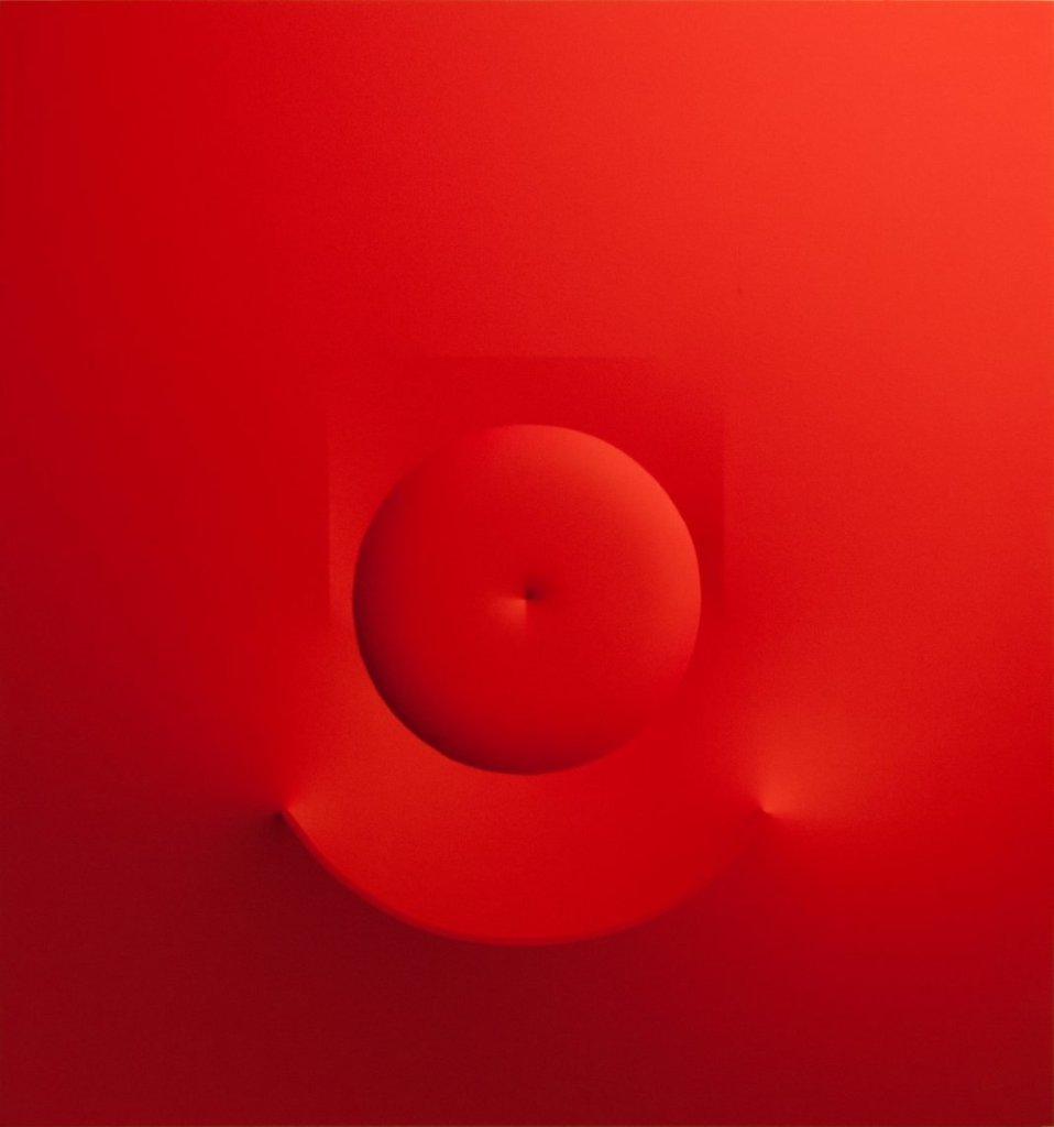 Agostino Bonalumi, Rosso, 1966. © Archivio Bonalumi